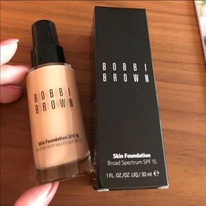 *New* Bobbi Brown Foundation